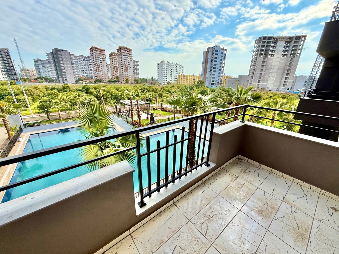 Квартира в Мерсине рядом с морем, 1+1 в Чешмели - S535211