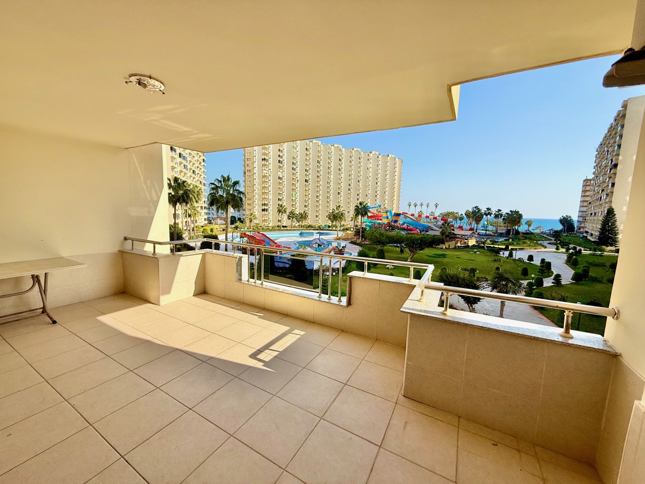 Mersin'de oturma izni için ilk sıradaki daire, Çeşmeli'de 3+1 - L51113