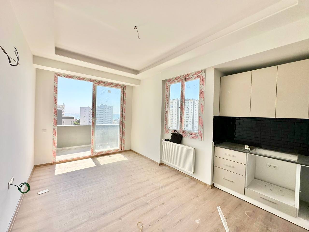 1+1 apartment in a new complex in Tomük, Mersin - AS400011