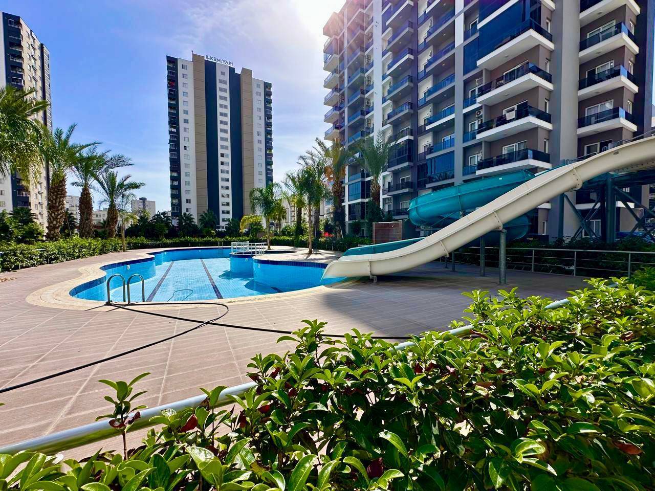 Квартира 1+1 з величезною терасою в Теджі, Мерсін - Aa62210wv