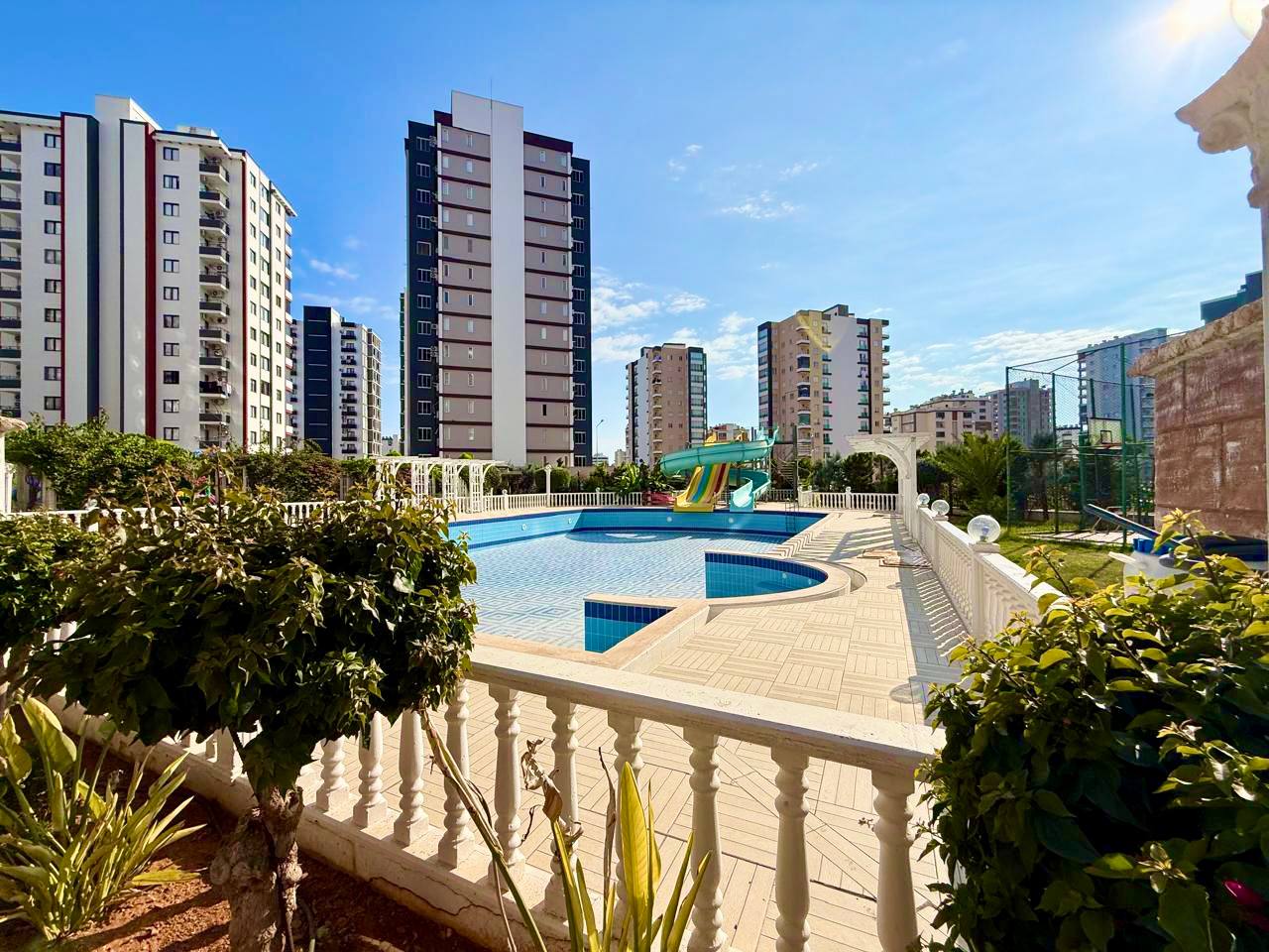 Geräumiges 4+1 Apartment in Mezitli, Mersin - As41913v