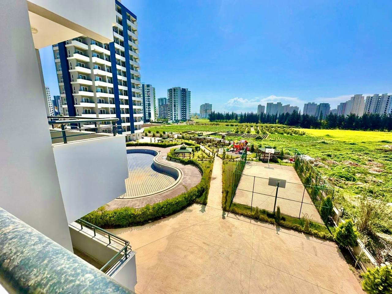 Квартира 2+1 в новом комплексе с видом на море в Тедже, Мерсин - IBR002119