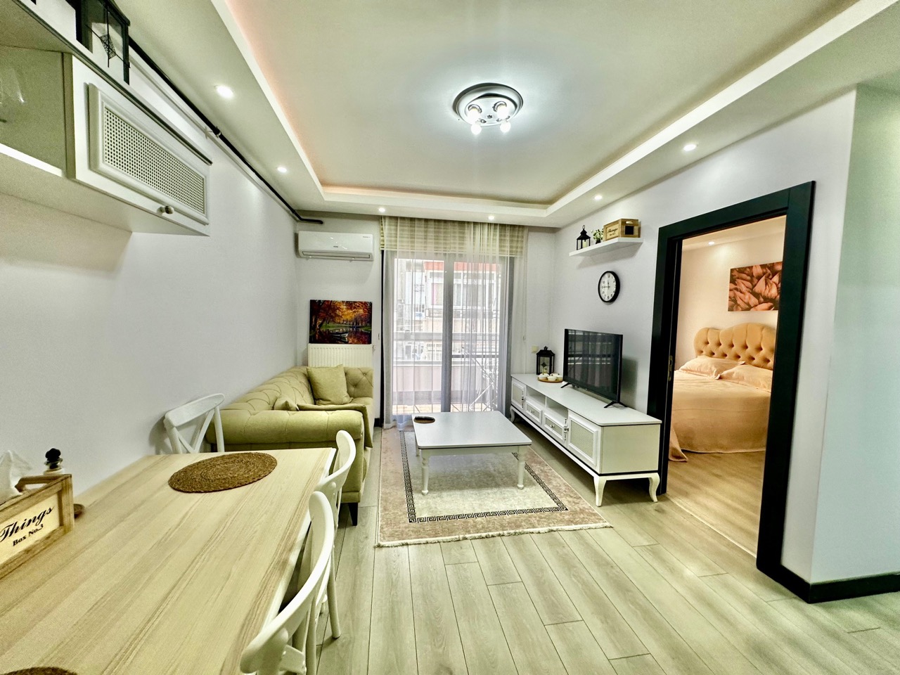 Apartment 1+1 with furniture in Yenisehir, Mersin - AY581247
