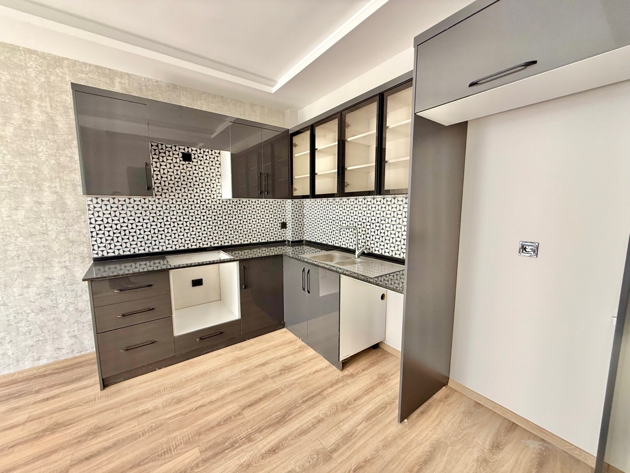 Нова квартира 1+1 у Мерсіні, Арпачбахшиш - ZhA55435v