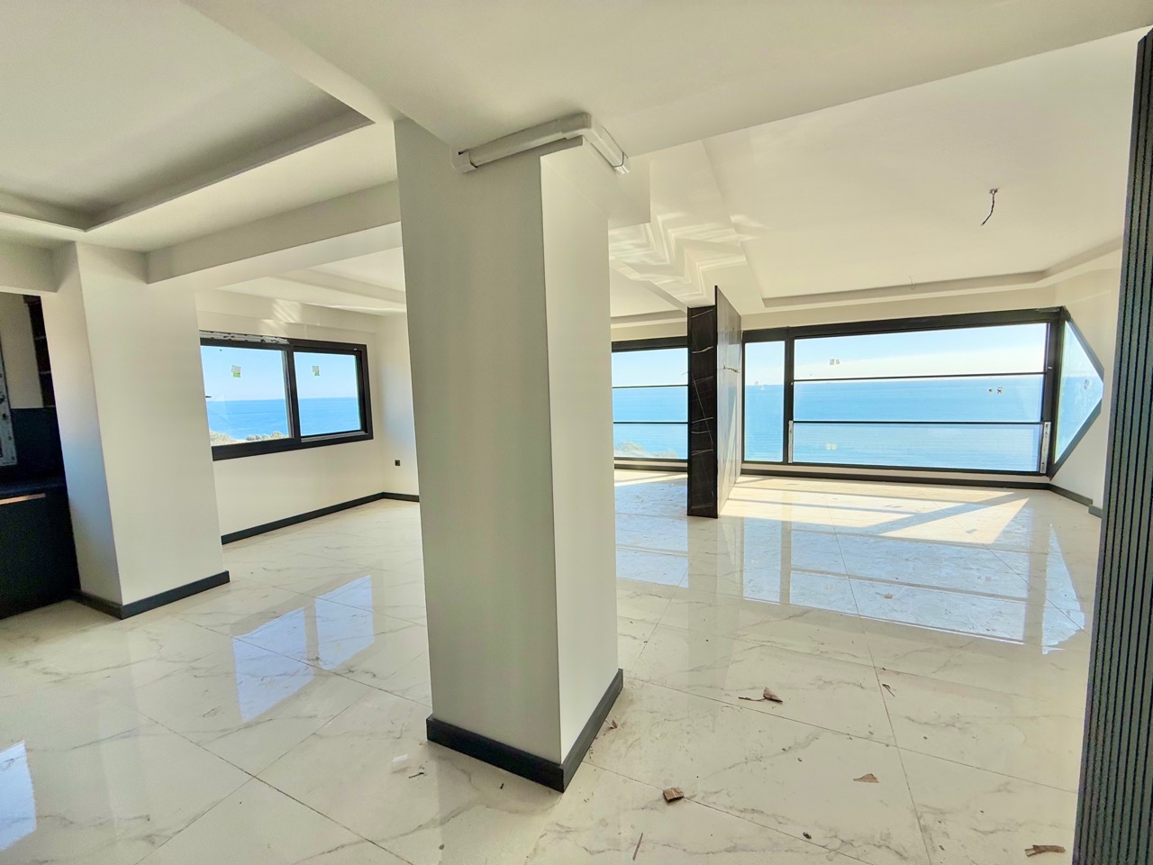 Duplex mit Panoramablick auf das Meer in Mersin - MB13550