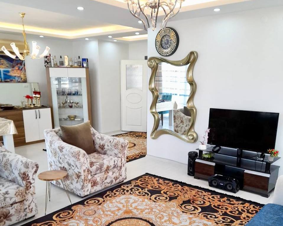 Большая квартира 3+1 с отдельной кухней в Мерсине, Мезитли - In35013w