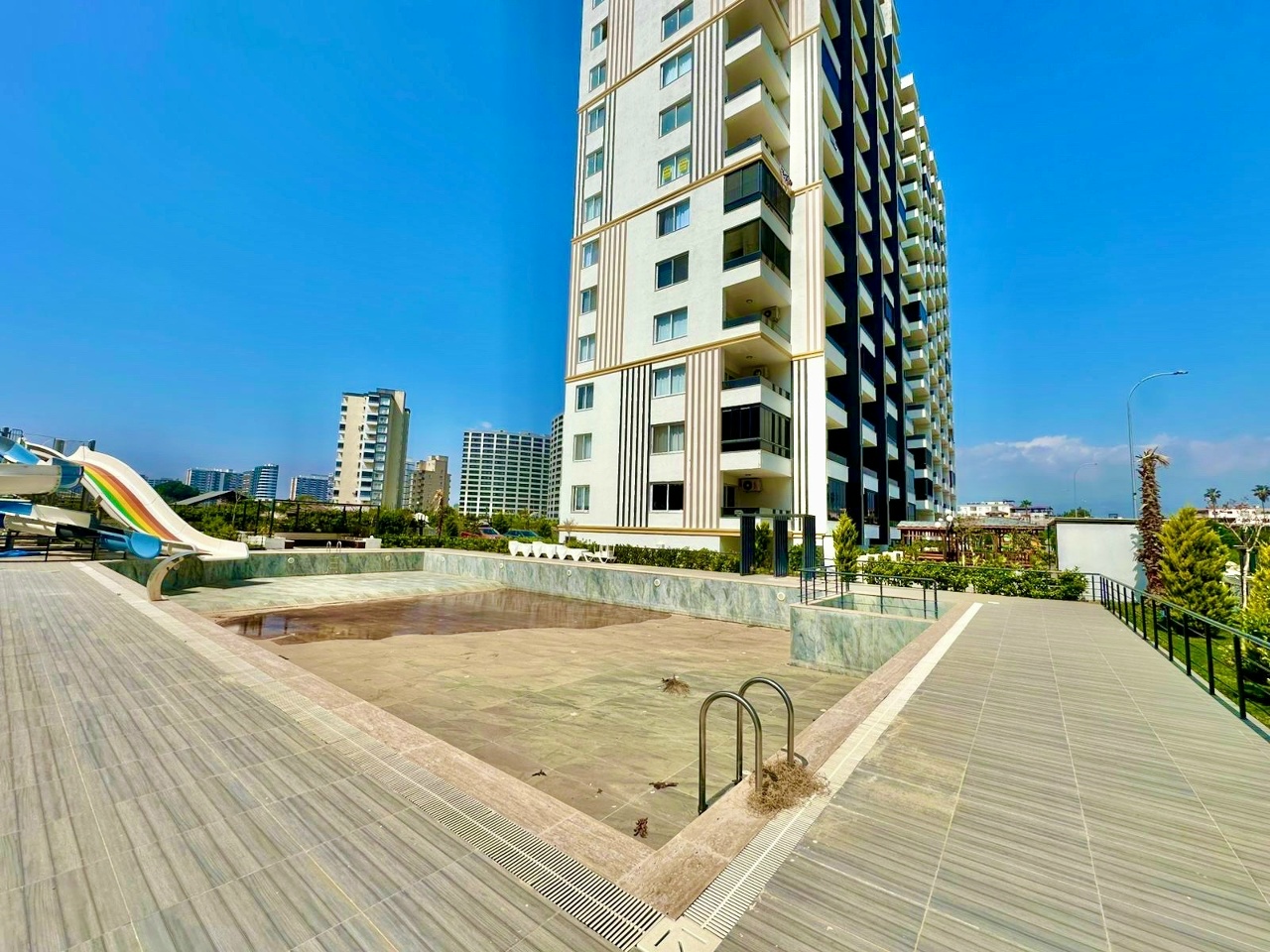 Квартиры 1+1 в новом комплексе в Мерсине, Томюк - PL1011