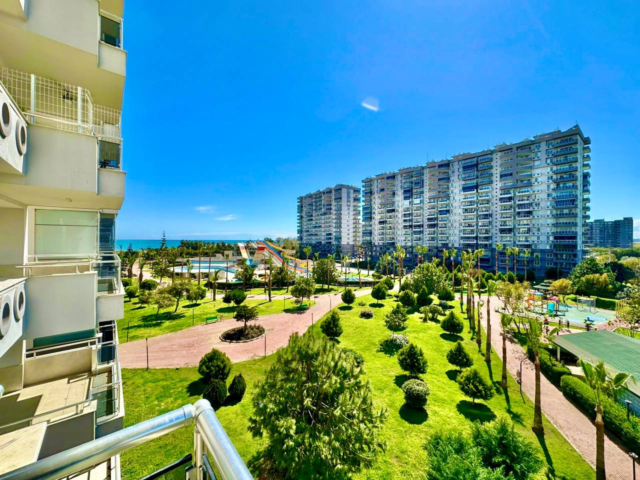 3+1 furnished apartment with sea view in Cesmeli, Mersin - SR125253w