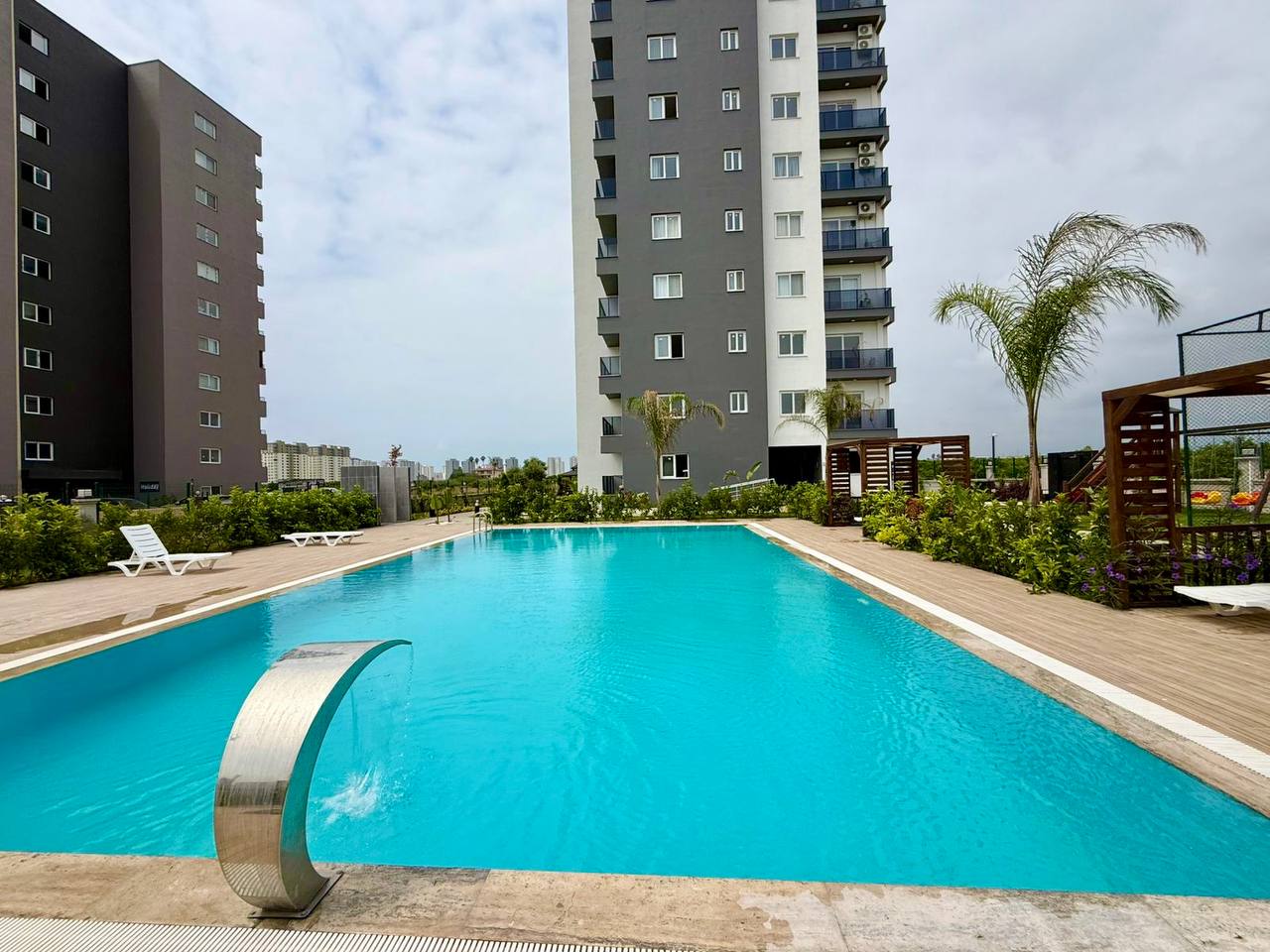 Mersin Çeşmeli&#39;de Mobilyalı 1+1 Daire - Lu11213v 