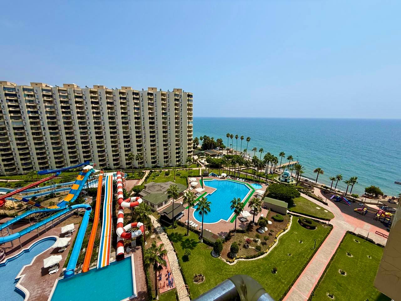 Мерсин, Чесмелиде жиһаздалған 3+1 ультра бірінші қатардағы пәтер - SD311115v