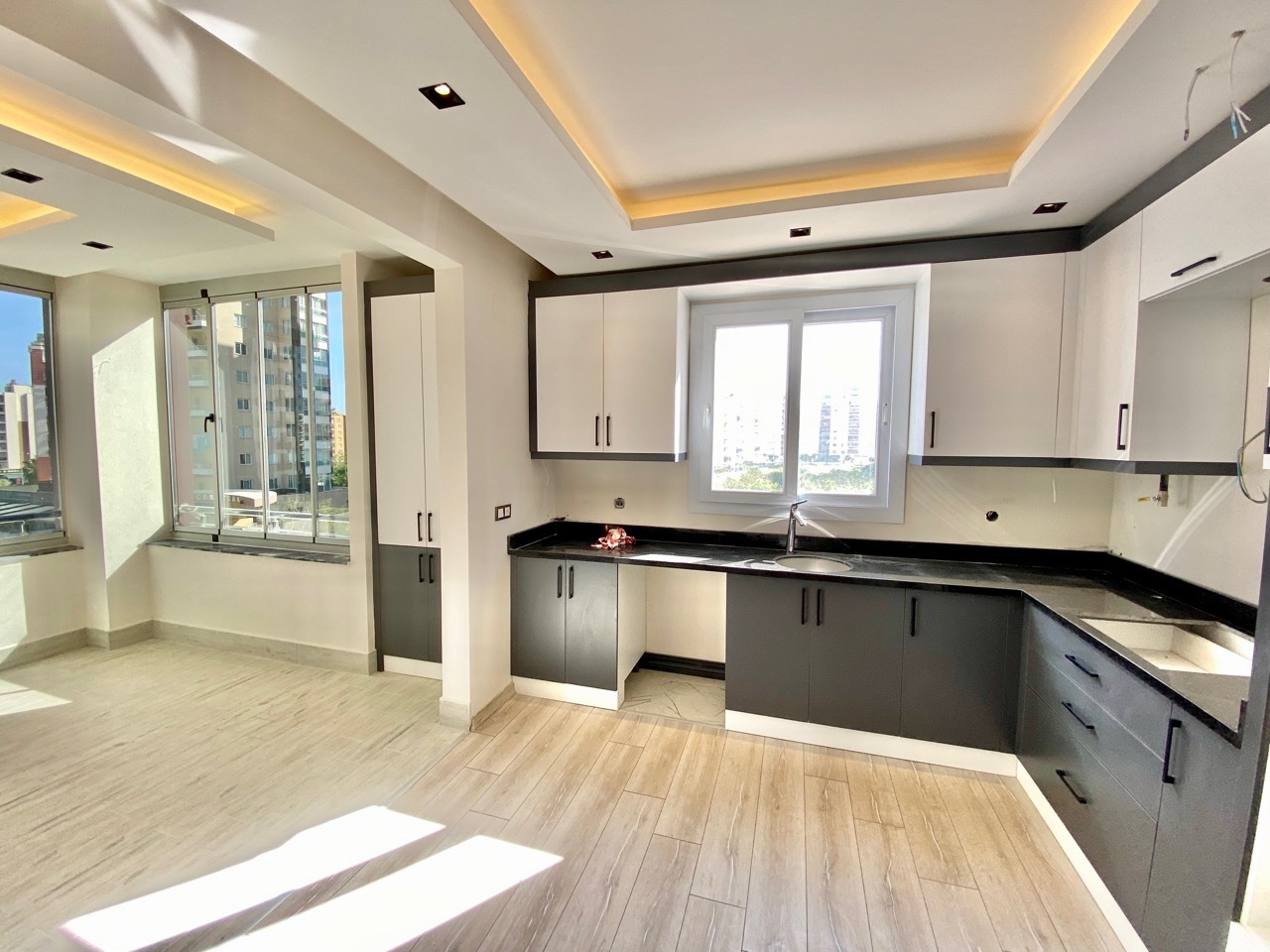 Mersin Mezitli&#39;de yeni binada 2+2 daire - GM58