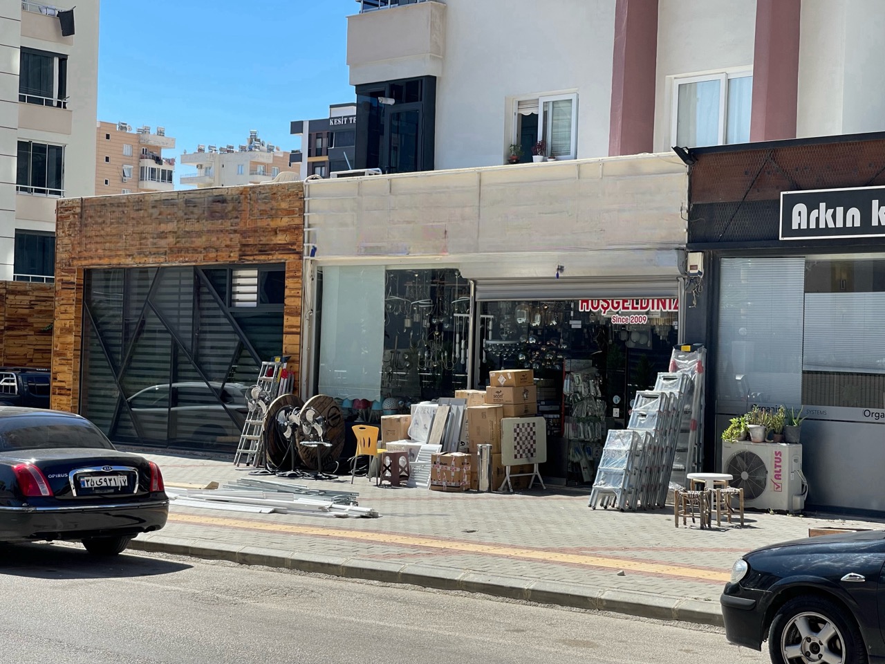 Geschäftsräume in Tej - MERTECOM