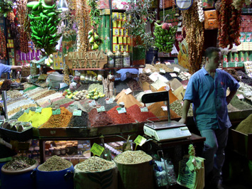 Große Auswahl an türkischen Süßigkeiten Große Auswahl an türkischen Süßigkeiten