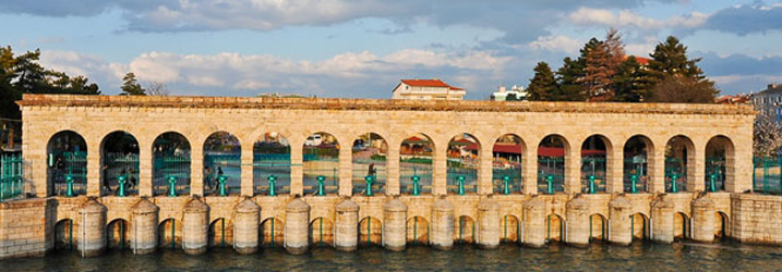 Historische Monumente Konya-Brücke