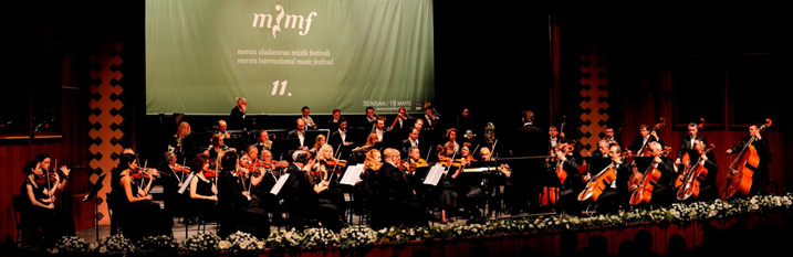 Im Staatsopern- und Balletttheater wird klassische Musik aufgeführt Im Staatsopern- und Balletttheater wird klassische Musik aufgeführt