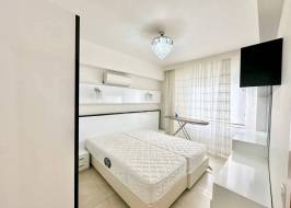 Lu1005421w10_original