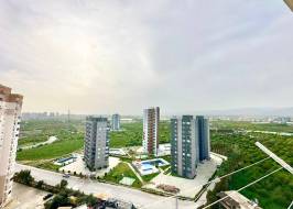 Lu1005421w16_original