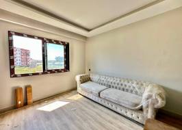 SERLIM10a07005_original