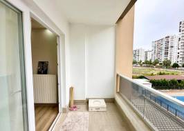 Lu7072221w18_original